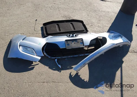 2013 Hyundai Veloster Base W/Black from USA, damaged, VIN KMHTC6AD7DU117223